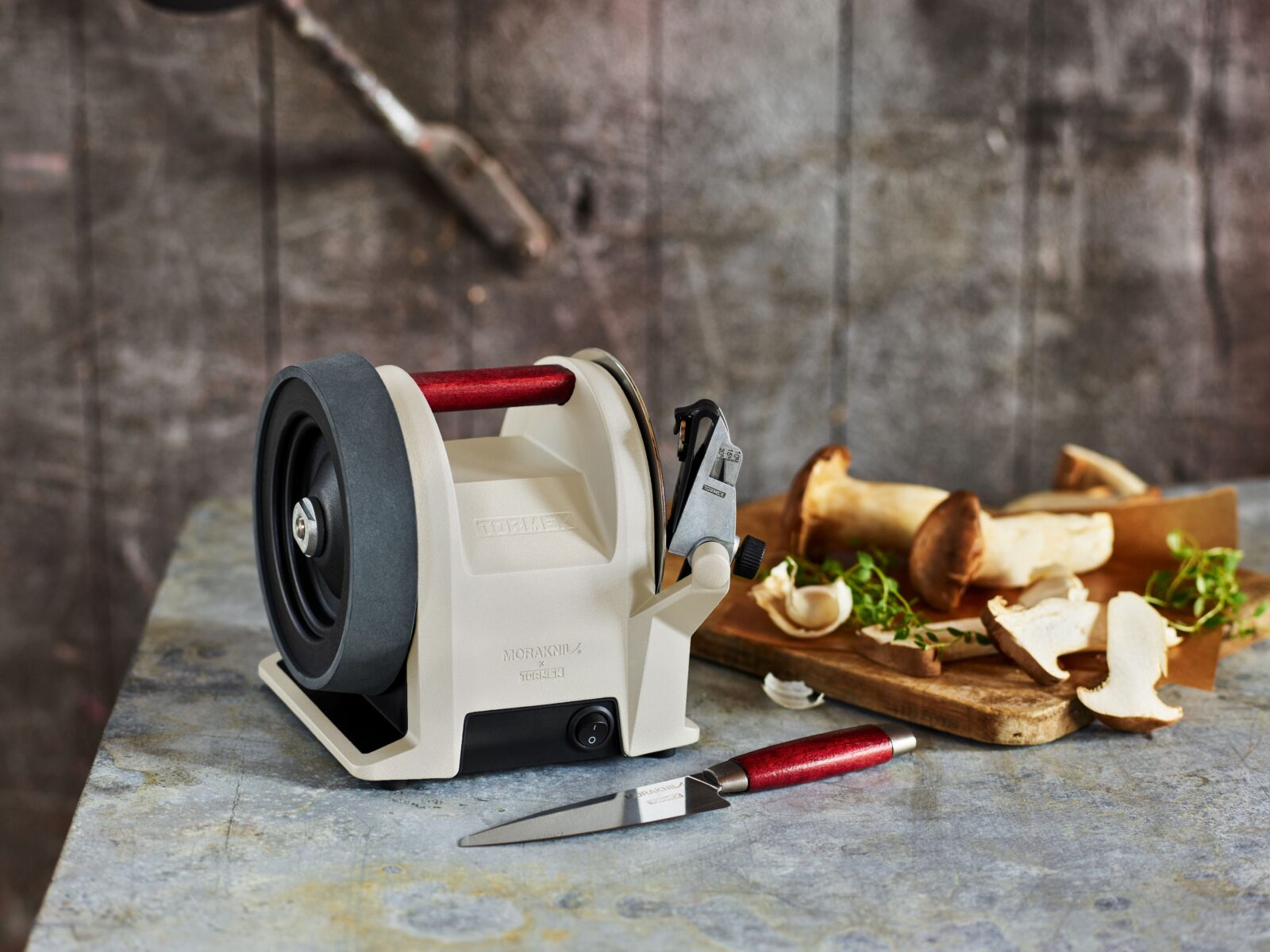 The Tormek T-1 Morakniv 1891 Kitchen knife sharpener